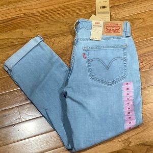 Levi’s Boyfriend jeans-NWT